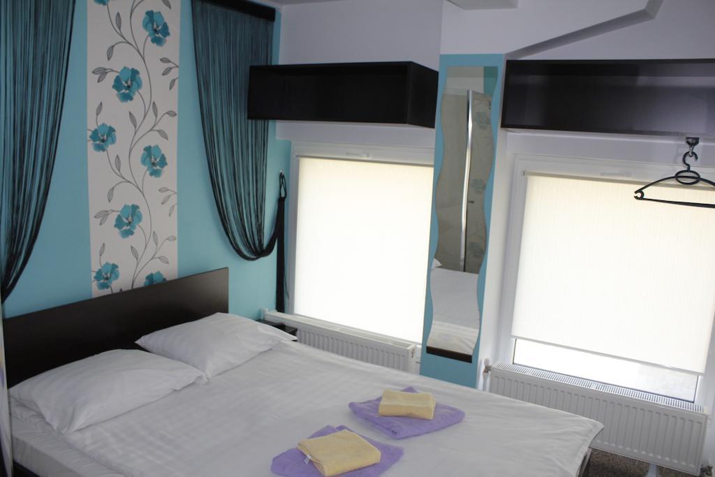 Hotel Lux Divina Brașov Zimmer foto